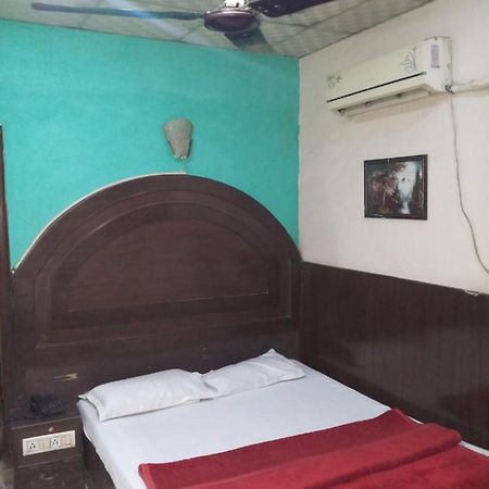Hotel Diplomat Inn New Delhi Exterior foto